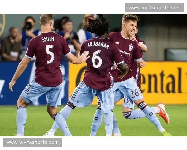 龙之战歌，绿茵史诗：浦和红钻与新潟天鹅的宿命对决